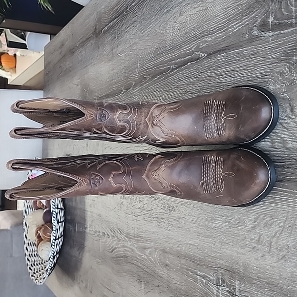 NEW! ARIAT Style 15725 Heritage Boots Dark Brown Distressed Size 5.5 - Picture 5 of 13